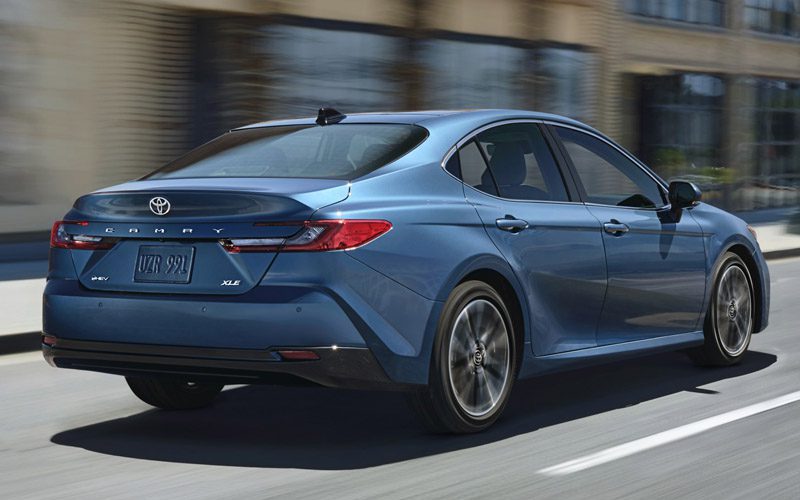 Toyota Camry 2024 โฉมใหม่ คาดราคาไม่ต่างเดิม มีอะไรใหม่ที่น่าสนใจบ้าง Toyota Camry 2024 โฉมใหม่ คาดราคาไม่ต่างเดิม มีอะไรใหม่ที่น่าสนใจบ้าง