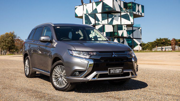 Mitsubishi ออสเตรเลียออก Outlander PHEV ES 2019 ใหม่ เริ่ม 1,085,000 บาท Mitsubishi ออสเตรเลียออก Outlander PHEV ES 2019 ใหม่ เริ่ม 1,085,000 บาท