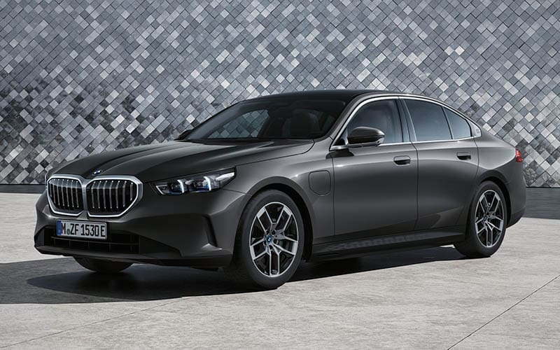 Bmw 5 Series 2023 | ยางรถยนต์ ราคาอัปเดต 2026 ครบทุกยี่ห้อ รวมยาง Ev | Autotirechecking BMW 5 Series 2023 เปิดตัวอย่างเป็นทางการ คาดเข้าไทยปีหน้า