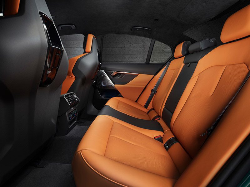 BMW M5 2025 BMW M5 2025 ใหม่ เร้าใจด้วยพลังไฮบริด 727 แรงม้า