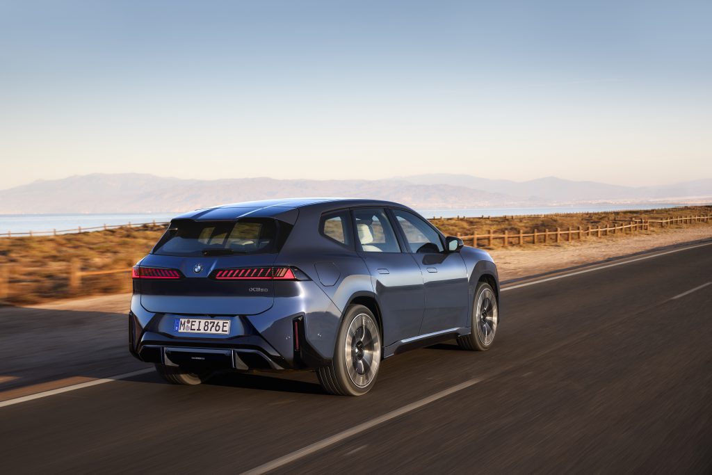 BMW Neue Klasse 2025 รีวิว แพลตฟอร์มไฟฟ้าใหม่ สเปก เทคโนโลยี BMW Neue Klasse 2025 รีวิว แพลตฟอร์มไฟฟ้าใหม่ สเปก เทคโนโลยี