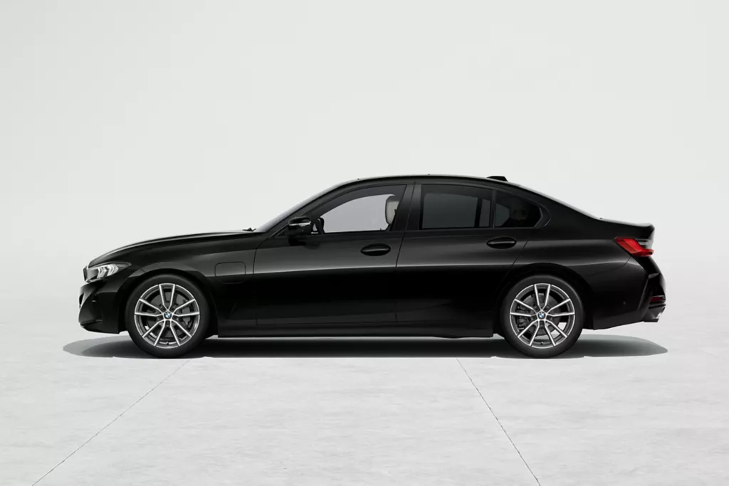 พรีวิว Bmw 330e M Sport ความโดดเด่น ราคา และตารางผ่อน | ยางรถยนต์ ราคาอัปเดต 2026 ครบทุกยี่ห้อ รวมยาง Ev | Autotirechecking พรีวิว BMW 330e M Sport ความโดดเด่น ราคา และตารางผ่อน