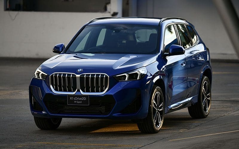 Bmw X1 Sdrive20i | ยางรถยนต์ ราคาอัปเดต 2026 ครบทุกยี่ห้อ รวมยาง Ev | Autotirechecking BMW X1 sDrive20i รุ่นย่อยใหม่ เบนซิน เทอร์โบ 204 แรงม้า ราคาเริ่ม 2.499 ล้านบาท