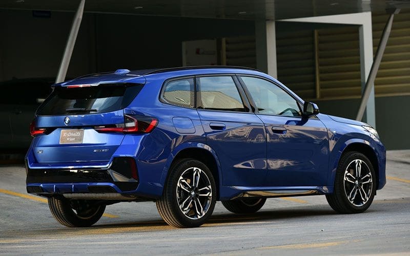 Bmw X1 Sdrive20i | ยางรถยนต์ ราคาอัปเดต 2026 ครบทุกยี่ห้อ รวมยาง Ev | Autotirechecking BMW X1 sDrive20i รุ่นย่อยใหม่ เบนซิน เทอร์โบ 204 แรงม้า ราคาเริ่ม 2.499 ล้านบาท