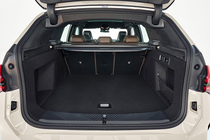 BMW X3 2025 BMW X3 2025 เผยโฉม ลุคใหม่โมเดิร์นสุดใจ ทั้งภายใน ภายนอก