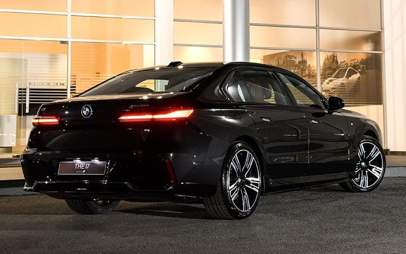 Bmw I7 2023 | ยางรถยนต์ ราคาอัปเดต 2026 ครบทุกยี่ห้อ รวมยาง Ev | Autotirechecking BMW i7 2023 เปิดตัวในไทย ราคาเริ่มต้น 7,599,000 บาท