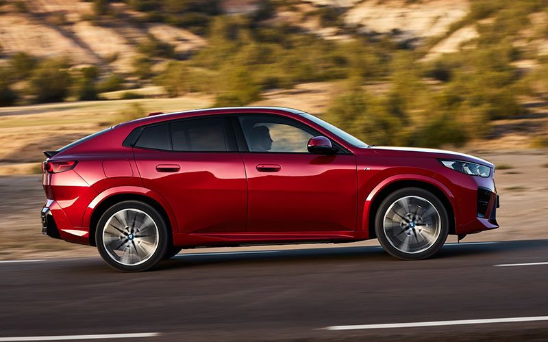 BMW iX2 xDrive30 M Sport BMW iX2 xDrive30 M Sport คูเป้ไฟฟ้ายกสูง ราคา 3,399,000 บาท