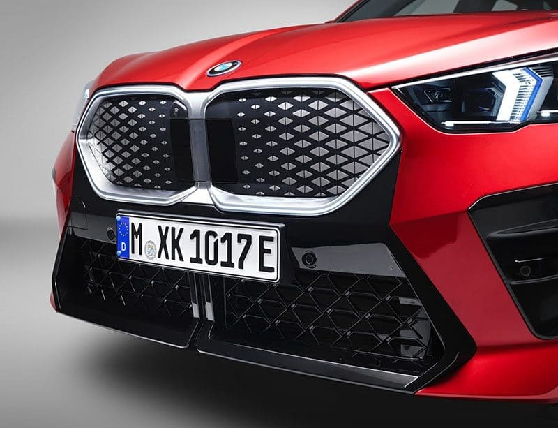 BMW iX2 xDrive30 M Sport คูเป้ไฟฟ้ายกสูง ราคา 3,399,000 บาท