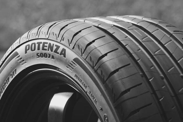 Bridgestone Potenza S007a พรีวิวความแรงระดับท็อปคราส | ยางรถยนต์ ราคาอัปเดต 2026 ครบทุกยี่ห้อ รวมยาง Ev | Autotirechecking BRIDGESTONE POTENZA S007A พรีวิวความแรงระดับท็อปคราส