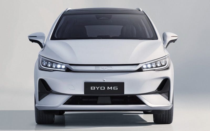 BYD M6 รถยนต์ไฟฟ้าสำหรับครอบครัว ราคาเริ่ม 829,900 บาท