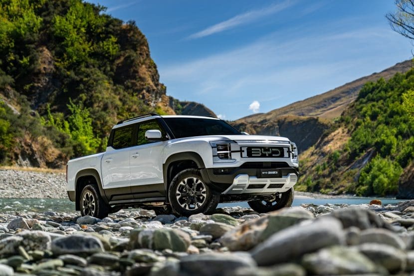 Nissan Frontier Pro Phev ชน Byd Shark 6 ถ้าเข้าไทยใครสนไหม | ยางรถยนต์ ราคาอัปเดต 2026 ครบทุกยี่ห้อ รวมยาง Ev | Autotirechecking Nissan Frontier Pro PHEV ชน BYD Shark 6 ถ้าเข้าไทยใครสนไหม