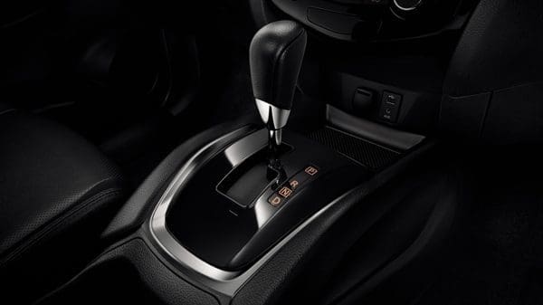 NISSAN X TRAIL และ NISSAN X TRAIL HYBRID โปรใหม่ดอก 0% 5 ปี