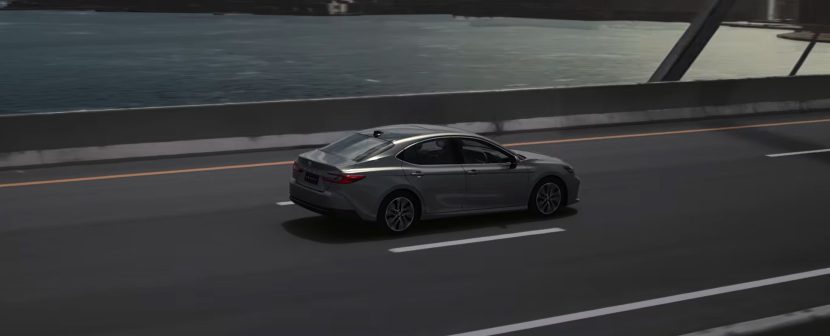 Toyota Camry 2025 ราคา ตารางผ่อน สเปค และรีวิวซีดานไฮบริด