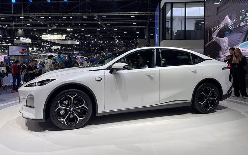 Deepal L07 Deepal L07 ซีดานไฟฟ้าทรงสปอร์ตจ๋า ราคา 1,329,000 บาท