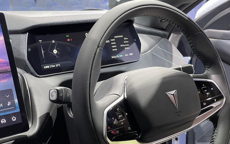 Deepal L07 Deepal L07 ซีดานไฟฟ้าทรงสปอร์ตจ๋า ราคา 1,329,000 บาท