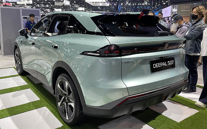 Deepal S07 Deepal S07 รถ SUV ไฟฟ้าทรงซูเปอร์คาร์ ราคา 1,399,000 บาท
