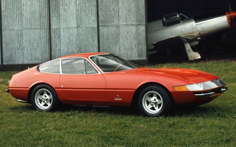 Ferrari 365 GTB4 Daytona Ferrari 12 Cilindri แรงด้วย 12 สูบ ล้วน ไม่สนเทอร์โบ โนไฮบริด