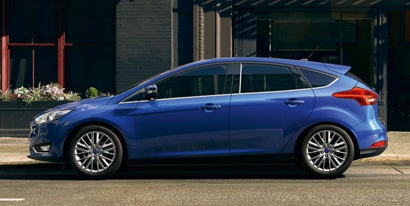 FORD FOCUS 2017 ราคา 1,099,000 ผ่อนเพียง 12,594 บาท
