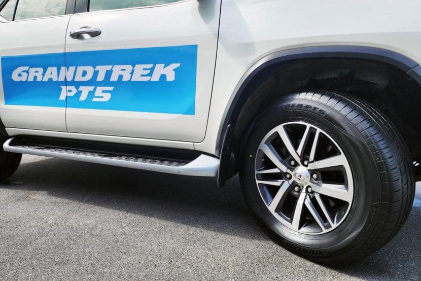 Dunlop Grandtrek Pt5 ยางรถอเนกประสงค์นุ่นเงียบทุกสภาวะถนน | ยางรถยนต์ ราคาอัปเดต 2026 ครบทุกยี่ห้อ รวมยาง Ev | Autotirechecking DUNLOP GRANDTREK PT5 ยางรถอเนกประสงค์นุ่นเงียบทุกสภาวะถนน