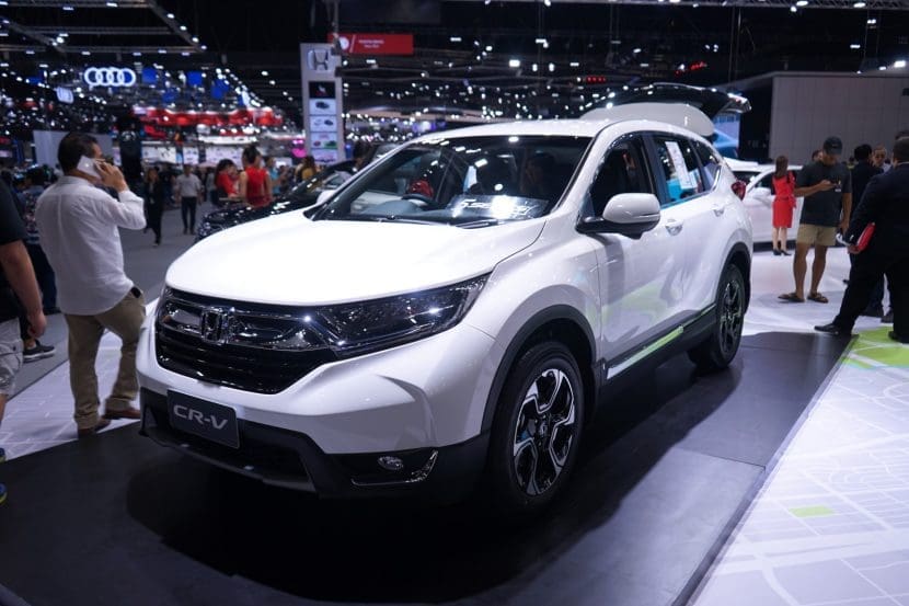 พาชม Honda Crv งาน Motor Expo 2018 | ยางรถยนต์ ราคาอัปเดต 2026 ครบทุกยี่ห้อ รวมยาง Ev | Autotirechecking พาชม Honda CRV งาน Motor Expo 2018