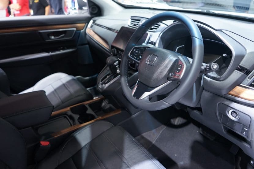 พาชม Honda Crv งาน Motor Expo 2018 | ยางรถยนต์ ราคาอัปเดต 2026 ครบทุกยี่ห้อ รวมยาง Ev | Autotirechecking พาชม Honda CRV งาน Motor Expo 2018