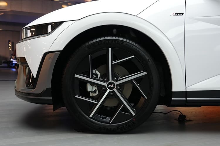 พรีวิว Hyundai Ioniq 5 N Line 2026 Ev วิ่ง 591 กม ตารางผ่อน | ยางรถยนต์ ราคาอัปเดต 2026 ครบทุกยี่ห้อ รวมยาง Ev | Autotirechecking พรีวิว Hyundai IONIQ 5 N Line 2026 EV วิ่ง 591 กม. ตารางผ่อน
