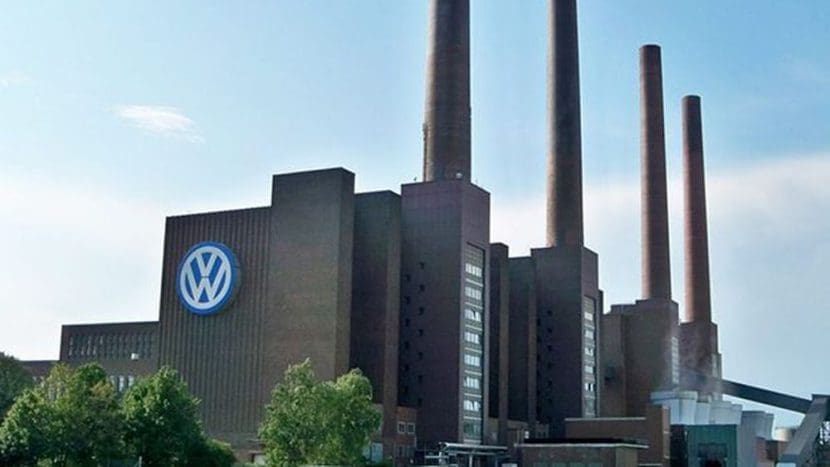 Volkswagen เตรียมเลิกจ้างพนักงาน 1 แสนคน ปิด 4 โรงงาน | ยางรถยนต์ ราคาอัปเดต 2026 ครบทุกยี่ห้อ รวมยาง Ev | Autotirechecking Volkswagen เตรียมเลิกจ้างพนักงาน 1 แสนคน ปิด 4 โรงงาน