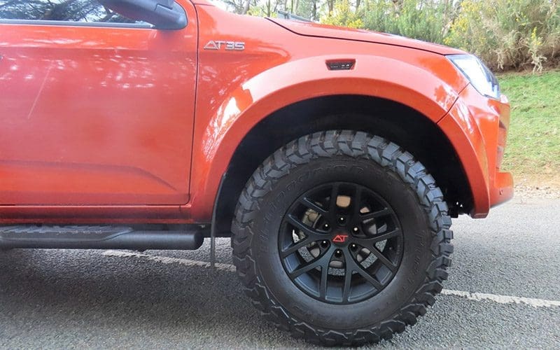Isuzu Dmax Arctic Trucks At35 | ยางรถยนต์ ราคาอัปเดต 2026 ครบทุกยี่ห้อ รวมยาง Ev | Autotirechecking Isuzu D Max Arctic Trucks AT35 กระบะออฟโรดตัวโหด ราคา 2 ล้าน