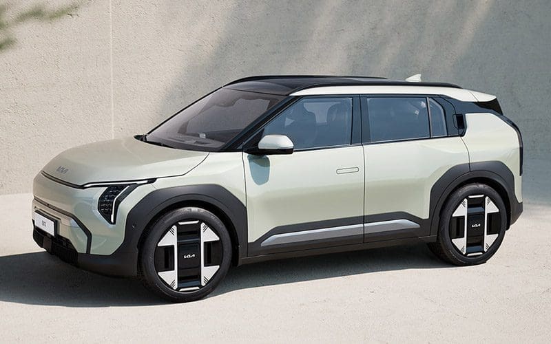 KIA EV3 ลุ้นมาไทยปีหน้า ในฐานะรถ SUV ไฟฟ้ารุ่นเล็ก วิ่งไกล 600 กม.
