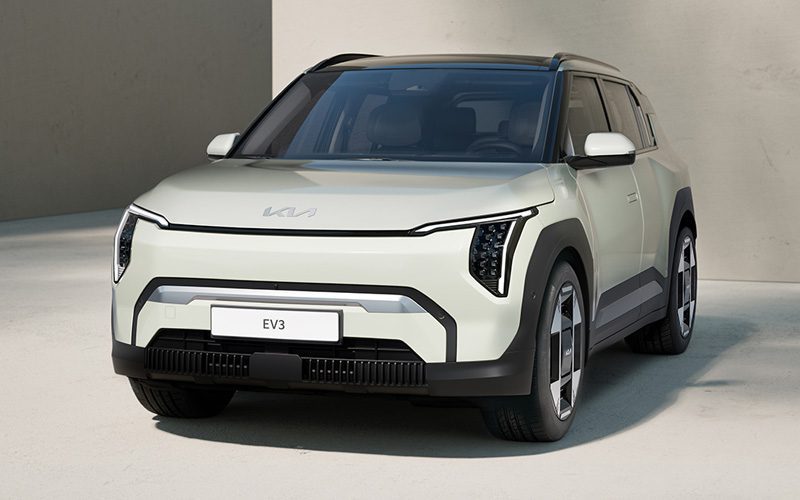 KIA EV3 KIA EV3 ลุ้นมาไทยปีหน้า ในฐานะรถ SUV ไฟฟ้ารุ่นเล็ก วิ่งไกล 600 กม.
