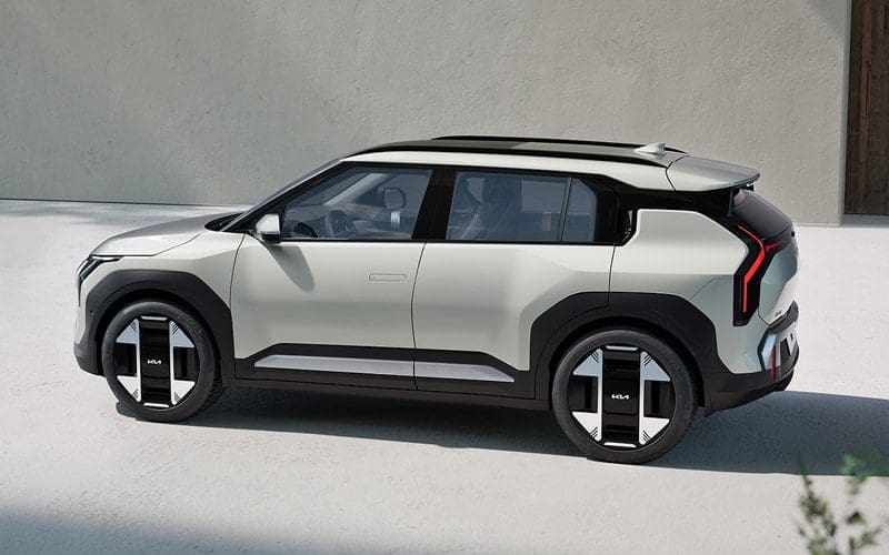 KIA EV3 ลุ้นมาไทยปีหน้า ในฐานะรถ SUV ไฟฟ้ารุ่นเล็ก วิ่งไกล 600 กม.