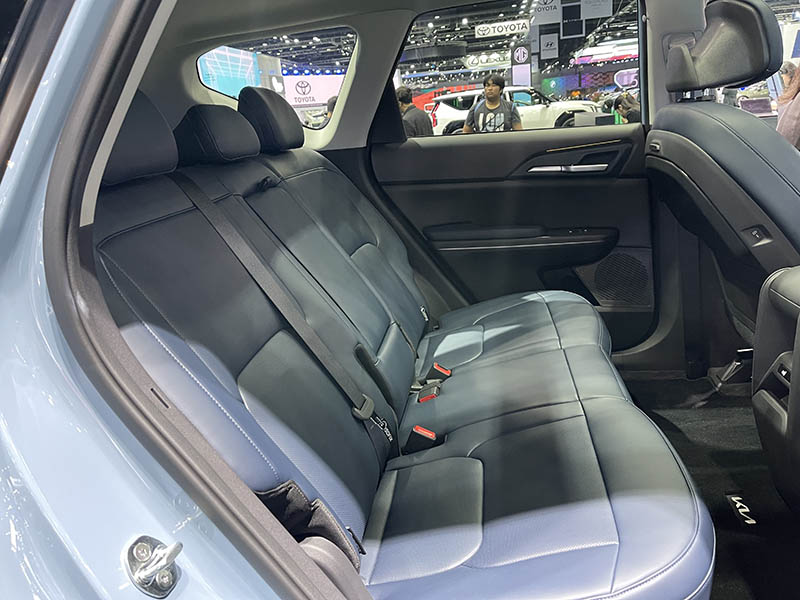 KIA EV5 KIA EV5 ราคารุ่นเริ่มต้น 1,249,000 บาท คุ้มไหม ได้อะไรบ้าง