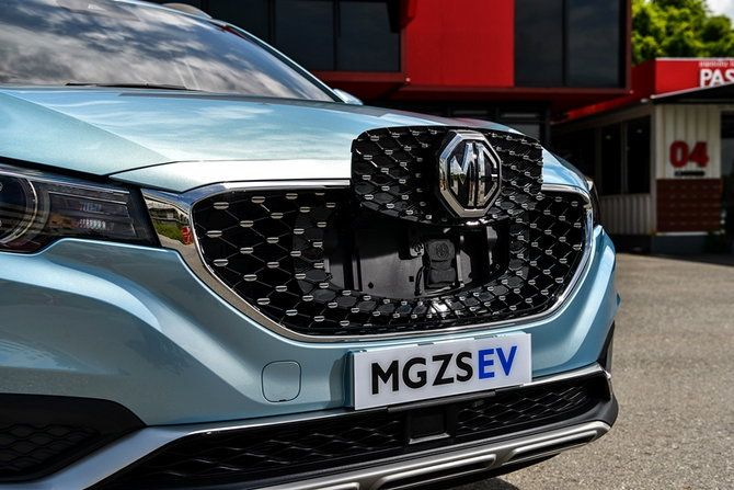MG ZS EV ราคา 1,190,000 บาท รถยนต์ SUV ไฟฟ้าเต็มสูบ ผ่อนเริ่มต้น 12,000 บาท MG ZS EV ราคา 1,190,000 บาท รถยนต์ SUV ไฟฟ้าเต็มสูบ ผ่อนเริ่มต้น 12,000 บาท