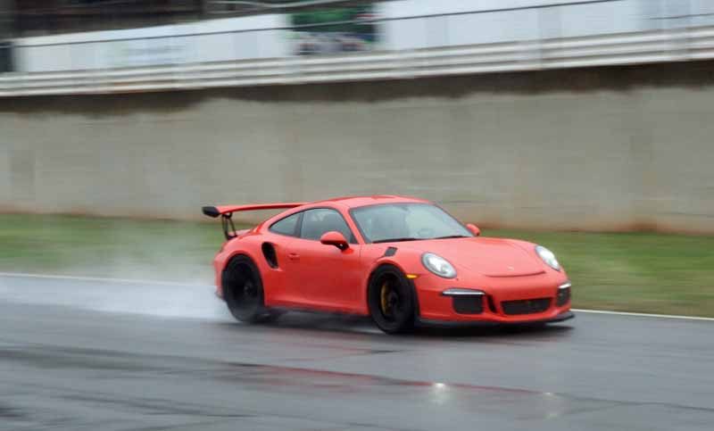 MICHELIN PILOT SPORT CUP 2 สมรรถนะระดับซุปเปอร์คาร์ MICHELIN PILOT SPORT CUP 2 สมรรถนะระดับซุปเปอร์คาร์