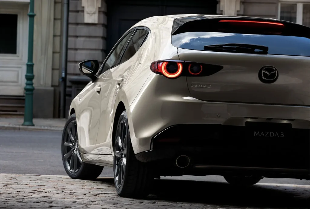 Mazda 3 2025 ราคา สเปก และรีวิวซีดานสปอร์ตสุดคุ้มค่า