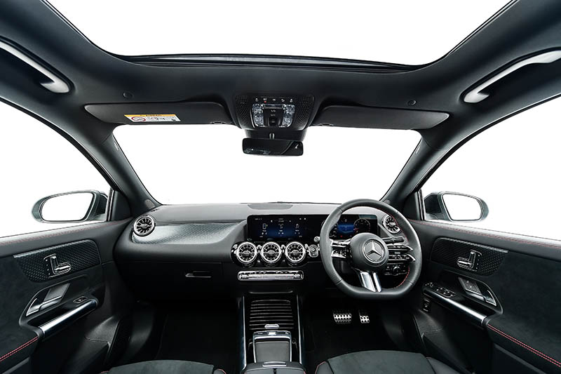 Mercedes-Benz GLA 2024 Mercedes Benz GLA 2024 ใหม่ปรับโฉม ราคาเริ่ม 2,580,000 บาท