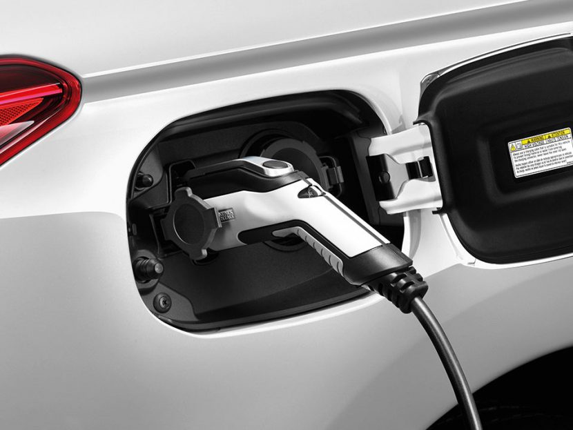 MITSUBISHI OUTLANDER PHEV 2020 ราคา สเปค และโปรโมชั่น MITSUBISHI OUTLANDER PHEV 2020 ราคา สเปค และโปรโมชั่น