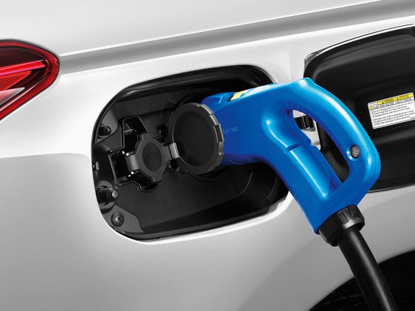 MITSUBISHI OUTLANDER PHEV 2020 ราคา สเปค และโปรโมชั่น MITSUBISHI OUTLANDER PHEV 2020 ราคา สเปค และโปรโมชั่น