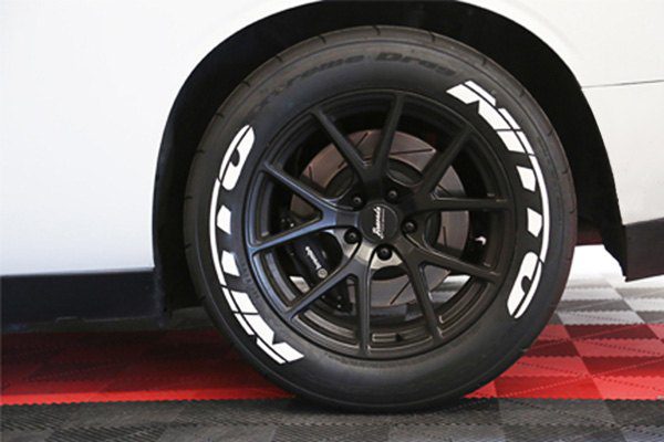 ยางรถยนต์ยี่ห้อไหนดีสุด ส่อง 10 แบรนด์ยาง ยอดนิยมในประเทศไทยประจำปี 2018 ยางรถยนต์ยี่ห้อไหนดีสุด ส่อง 10 แบรนด์ยาง ยอดนิยมในประเทศไทยประจำปี 2018