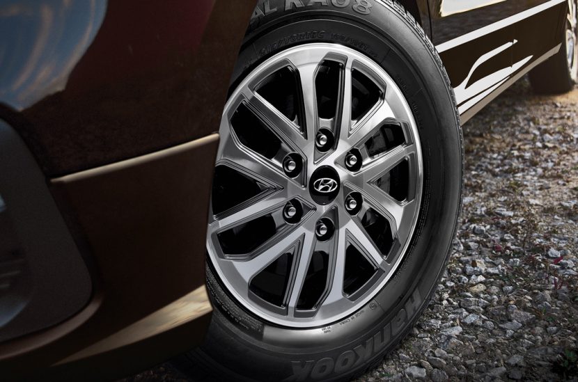 New Hyundai H1 2019 ฮุนได H1 โฉมใหม่ ราคาเริ่มต้น 1.32 ล้านบาท ผ่อน 13,000 บาท New Hyundai H1 2019 ฮุนได H1 โฉมใหม่ ราคาเริ่มต้น 1.32 ล้านบาท ผ่อน 13,000 บาท