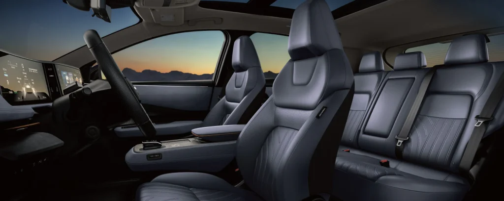 Nissan Ariya 2025 ราคา สเปค และรีวิวรถ SUV ไฟฟ้าล้ำยุค