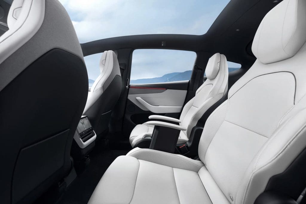 Tesla Model YYY คือ ? ราคา 1.99 ล. รู้จัก Model Y L 6 ที่นั่ง
