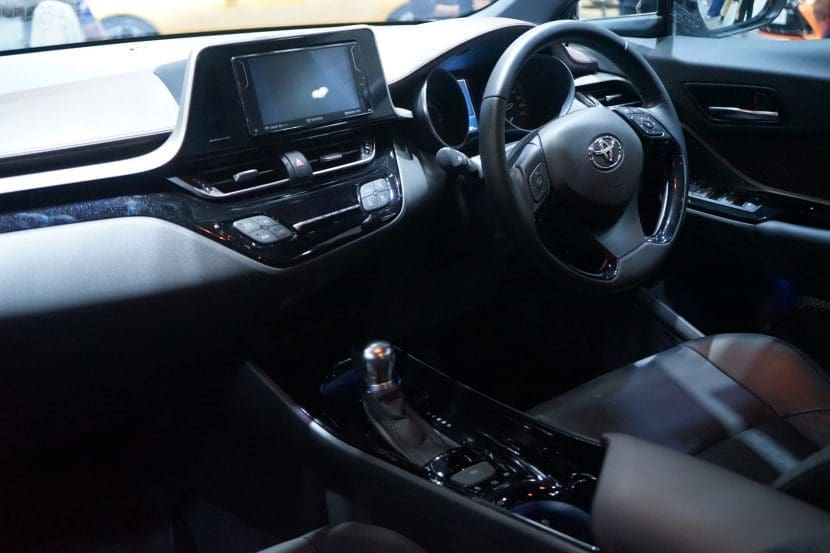 พาชม Toyota Ch R งาน Motor Expo 2018 | ยางรถยนต์ ราคาอัปเดต 2026 ครบทุกยี่ห้อ รวมยาง Ev | Autotirechecking พาชม Toyota CH R งาน Motor Expo 2018