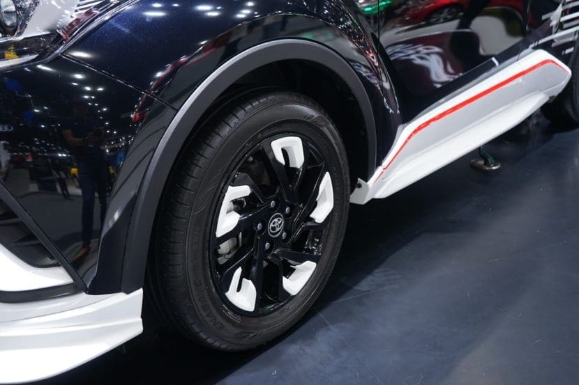 พาชม Toyota Ch R งาน Motor Expo 2018 | ยางรถยนต์ ราคาอัปเดต 2026 ครบทุกยี่ห้อ รวมยาง Ev | Autotirechecking พาชม Toyota CH R งาน Motor Expo 2018