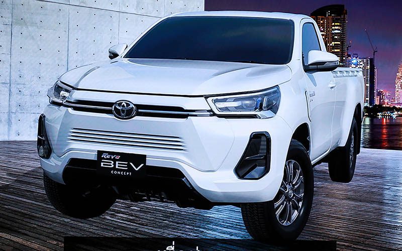 Toyota Hilux Revo BEV Toyota Hilux Revo BEV รถกระบะไฟฟ้าโชว์ตัวก่อนทำตลาดไทย