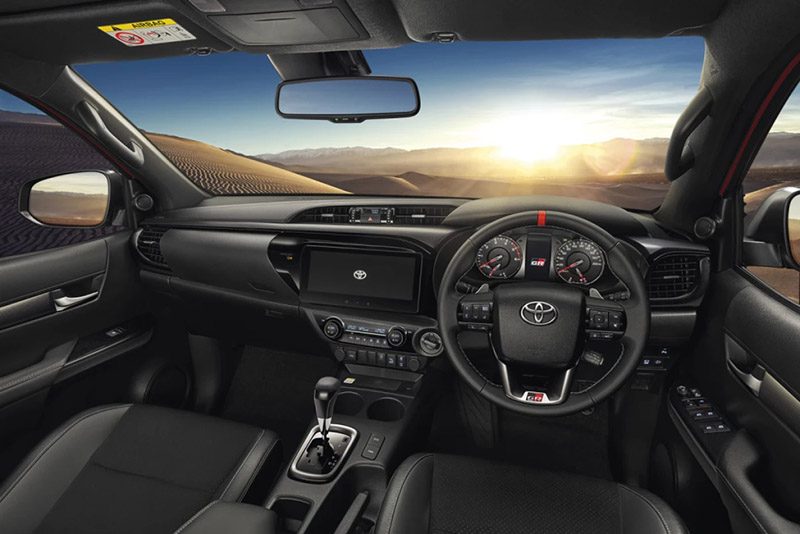 Toyota Hilux Revo GR Sport 4x4 ใหม่ เปิดราคา 1,499,000 บาท