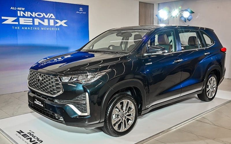 Toyota Innova Zenix 2023 | ยางรถยนต์ ราคาอัปเดต 2026 ครบทุกยี่ห้อ รวมยาง Ev | Autotirechecking Toyota Innova Zenix 2023 รถ 7 ที่นั่ง ที่น่าจับตาในงบไม่ถึง 1.5 ล้านบาท