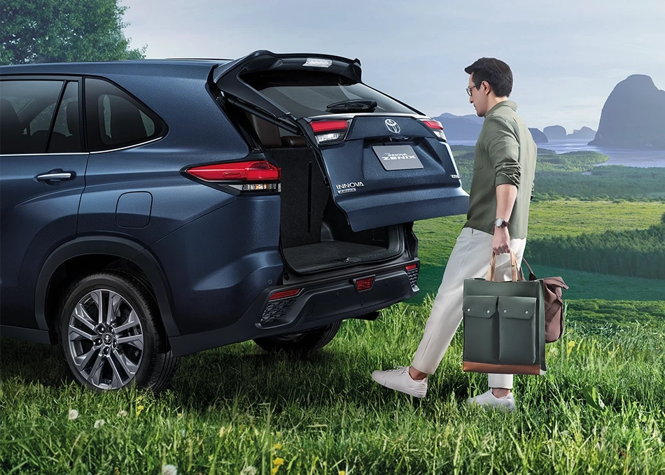 Toyota Innova Zenix รถครอบครัวยุคใหม่ ขับนุ่ม ฟังก์ชันครบ Toyota Innova Zenix รถครอบครัวยุคใหม่ ขับนุ่ม ฟังก์ชันครบ