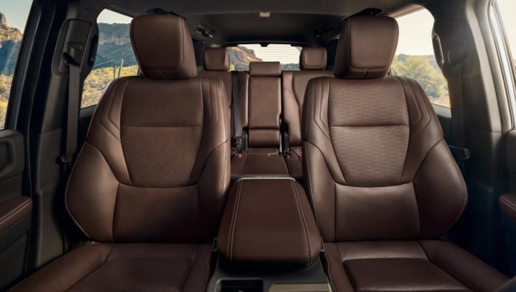 Toyota Land Cruiser 250 คืนชีพรถสายลุยที่หรูขึ้นและไฮเทคขึ้น