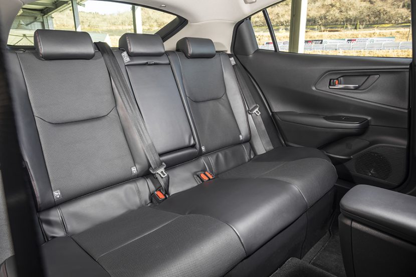 Toyota Prius 2025 ไฮบริดโฉมใหม่ ประหยัดล้ำ ดีไซน์ล้ำยุค Toyota Prius 2025 ไฮบริดโฉมใหม่ ประหยัดล้ำ ดีไซน์ล้ำยุค